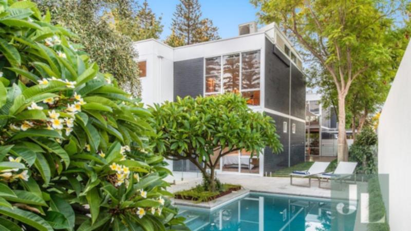 High profile Sydney banker Edward Jewell-Tait and wife Jo are making their way back west after purchasing in Cottesloe where they hope to enjoy a “low key life.” They have just sold in Bellevue Hill, Sydney