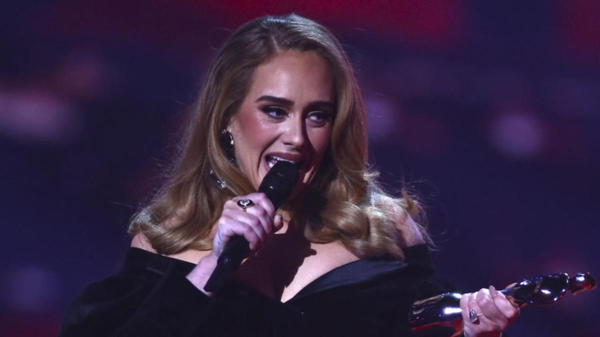 Adele turns her back on $300m mega-deal to spend time with her family