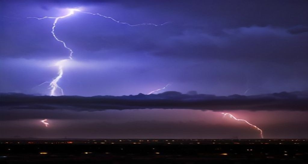 Phoenix Storm Chances Surge as Tropical Systems Fuel Desert Moisture